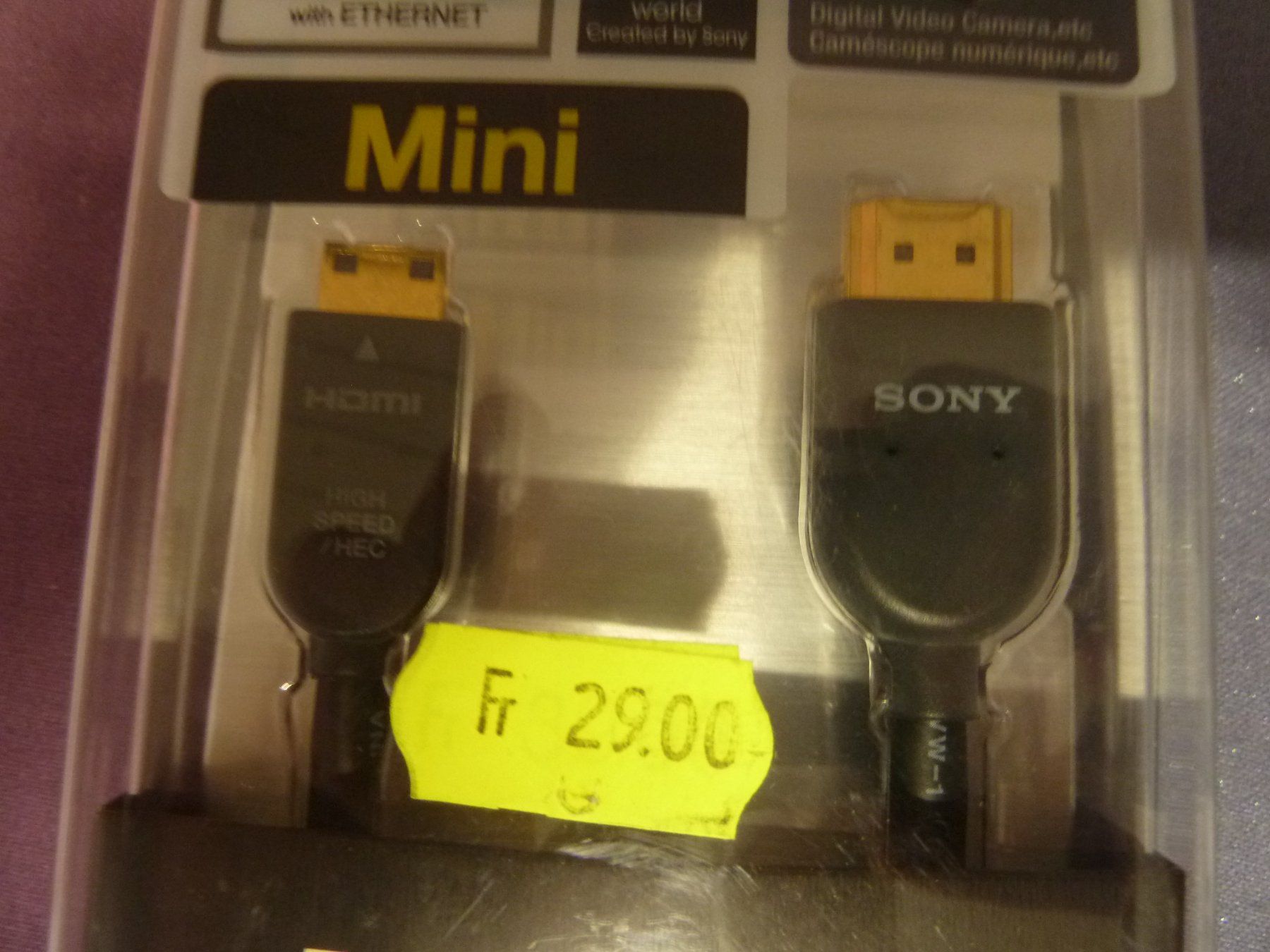 Sony Cavi: Sony  HDMI Kabel DLC-HEM 15 – Nuovo e nell'imballaggio originale da Affoltern am Albis venduto da Sennrtv 3