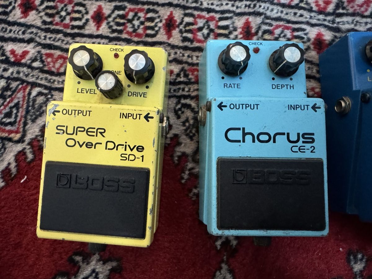 Boss Strumenti musicali: Boss gitarren effekt geräte 4 stk – Usato da Zunzgen venduto da milesdavis76 1