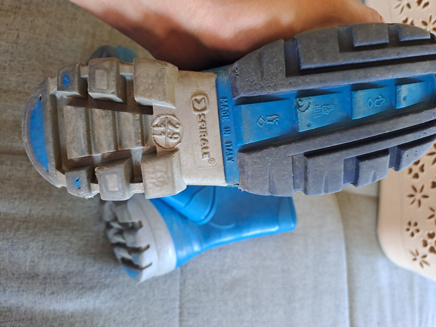 Scarpe per ragazzi: Gummistiefel, Gr. 27, blau, gebraucht – Usato da Menzingen venduto da pia012 1