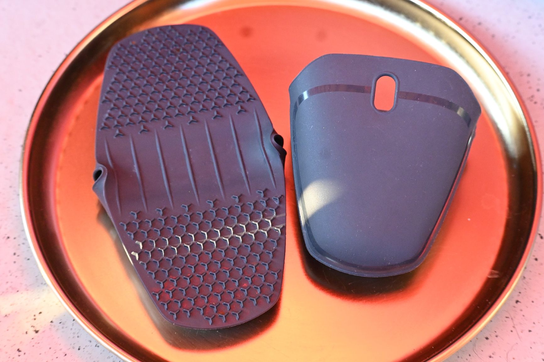 Gants & mitaines : Silikon Backofenhandschuhe – D'occasion à Horw par chr_qs2q