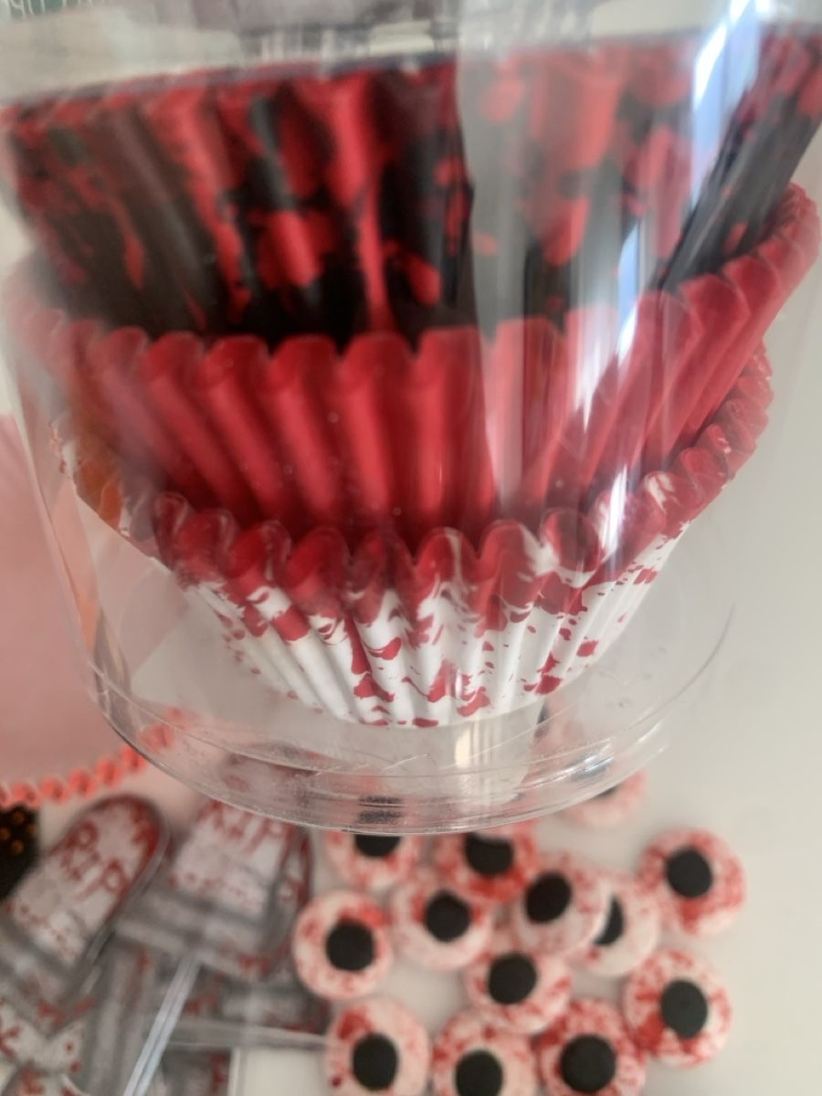 Alle Dekorationen: Wilton Halloween Cupcake Kit Candy Eyeballs, Cookie Cutter – Neu und originalverpackt aus Immensee von vgitter 6