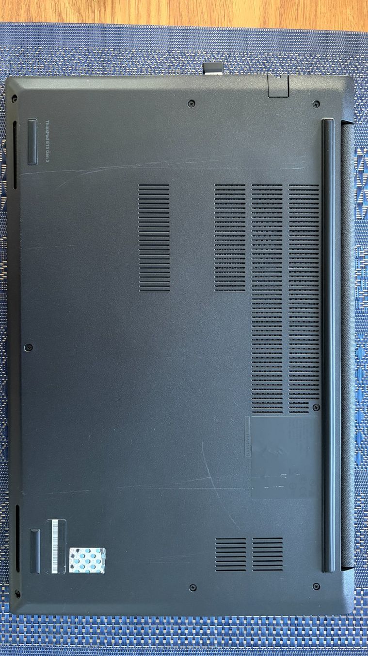 Lenovo Portables: Lenovo Thinkpad E15 Generation 3 – D'occasion à Wallisellen par Tkmdm 4