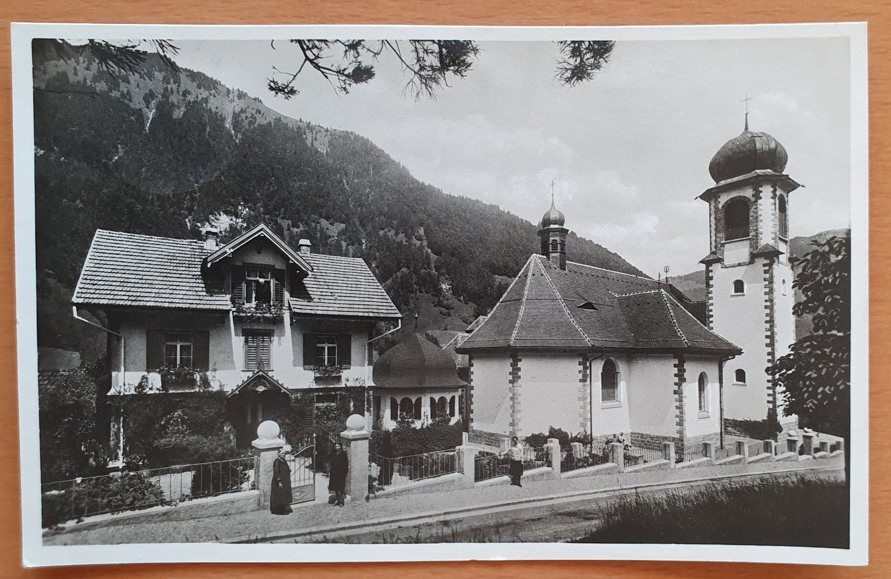 Cartoline postali: Melchthal Wallfahrtskirche mit Kaplanei – Usato da Kreuzlingen venduto da Rschweiz1