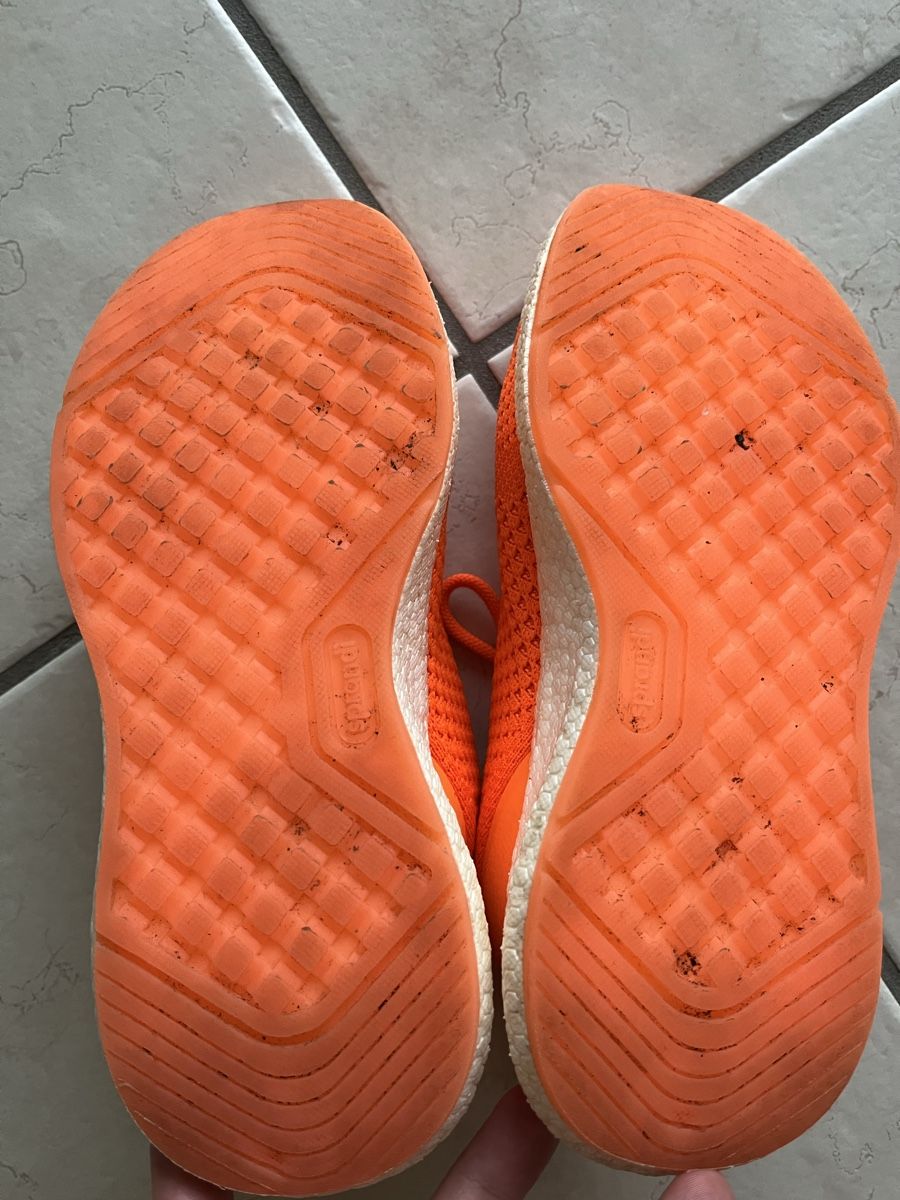 Schuhe für Jungen: Orange sprandi sneakers grösse 33 – Gebraucht aus Zimmerwald von wuff81 1