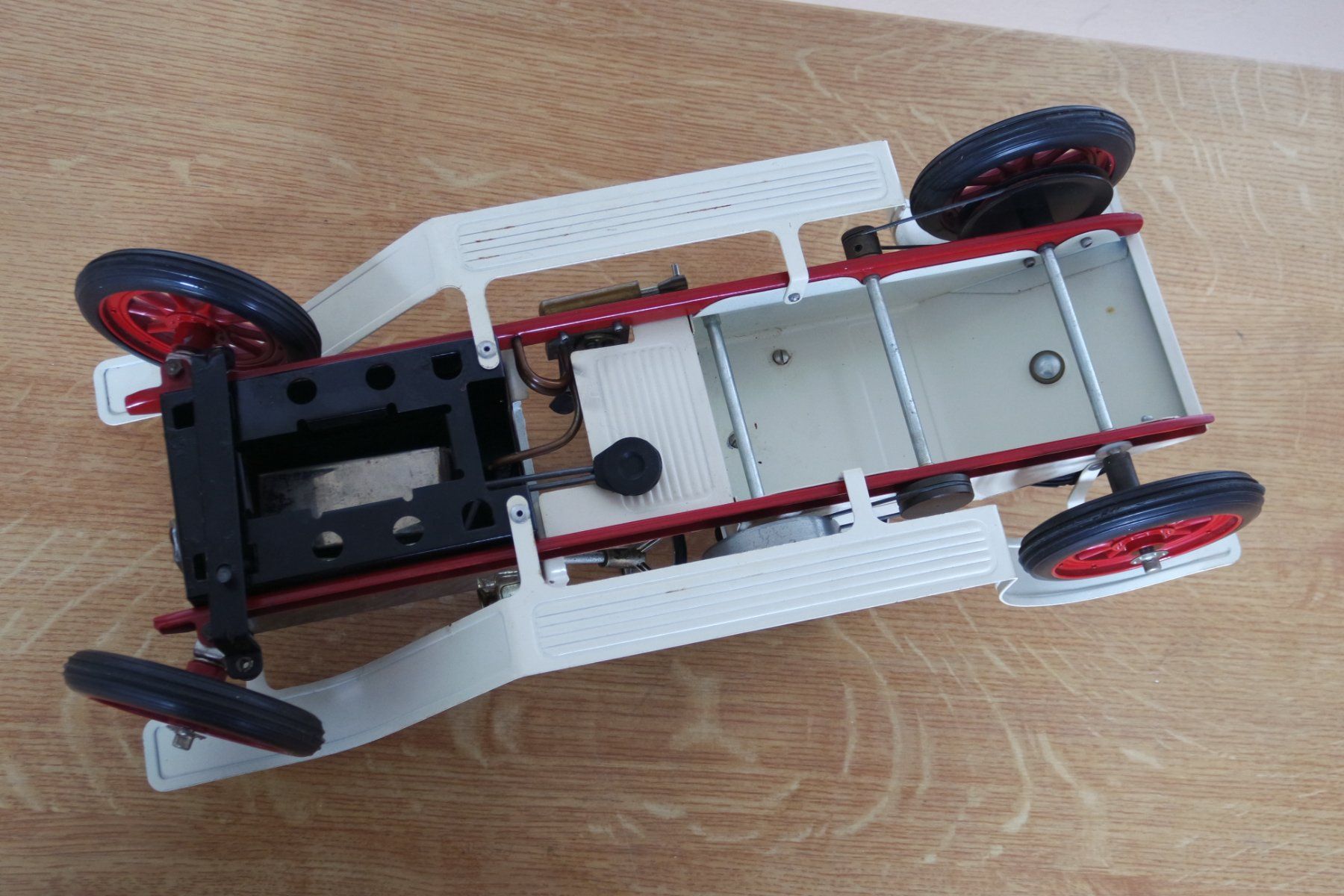 Modellini d'auto: AUTO OLDTIMER  À VAPEUR – Usato da Avenches venduto da WEBHobby 2