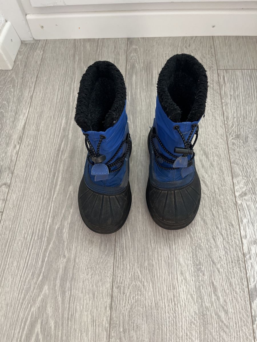 Helly Hansen Scarpe per ragazzi: Helly Hansen Varanger Insulated Kinder Winterboot- Size 28 – Usato da Zürich venduto da ThePicker 2