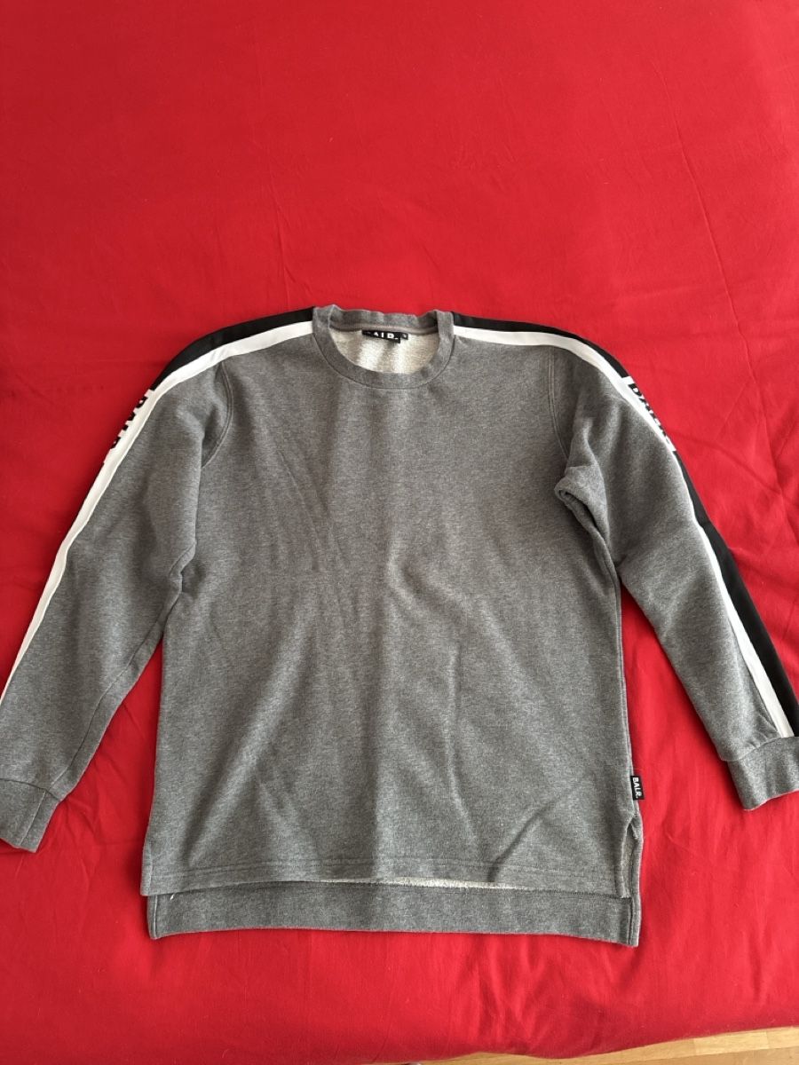 Maglioni & Felpe: Stylish Grey BALR. Sweatshirt - Size M - Great Condition! – Usato da Pully venduto da gigiboom