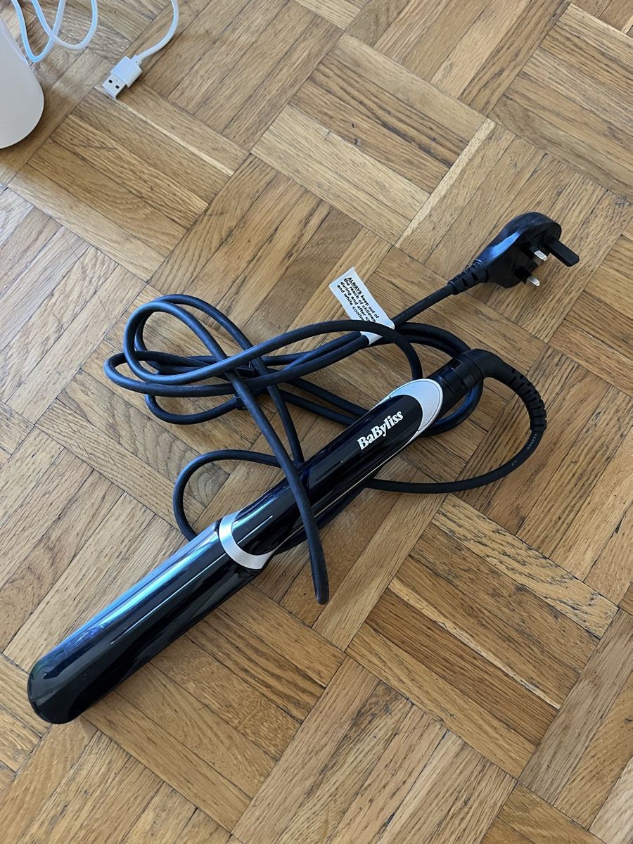 BaByliss Piastre & Arricciacapelli: BaByliss Hair Straightener Black – Usato da Fribourg venduto da luy_bbb6