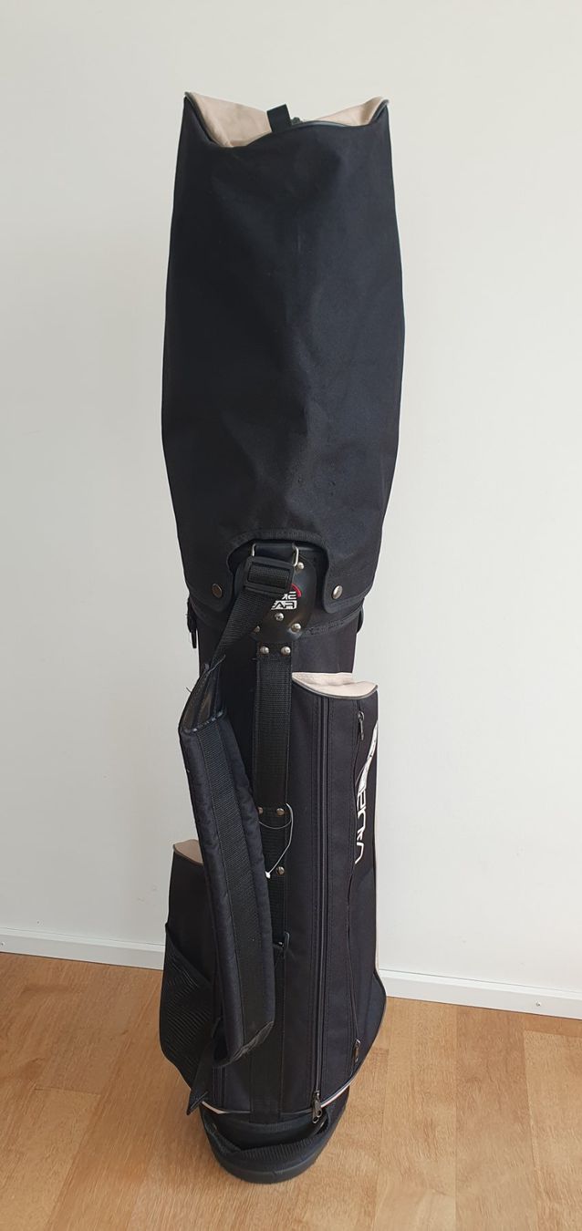 Schläger & Sets: Golfbag mit Schläger Komplettset – Gebraucht aus Stansstad von  9