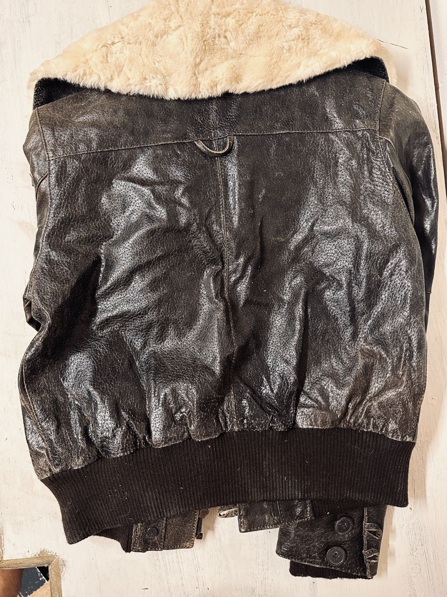 Giacche: Lederjacke Clockhouse mit Lammfellkragen, Grösse 42 – Nuovo (secondo la descrizione) da Hägendorf venduto da tyl_kzs2 2