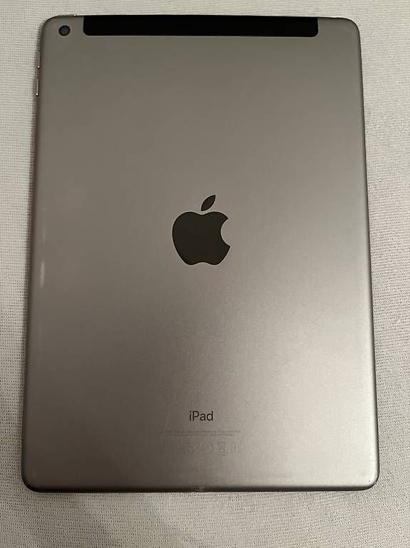 Tablettes PC: iPad 5e gen 9.7" 128Go WiFi + Cellular 4G – D'occasion à Combremont-Petit par van_vc9r 1