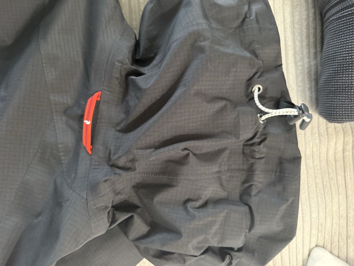Peak Performance Jacken: Peak Performance Jacke – Gebraucht aus Au ZH von flo_b2cl 3
