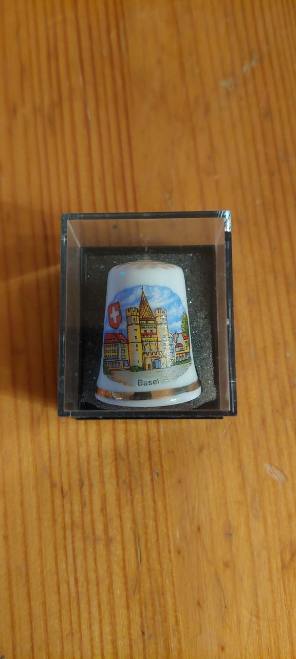 Ditali: Fingerhut Basel – Nuovo e nell'imballaggio originale da Kallnach venduto da Saratoga03