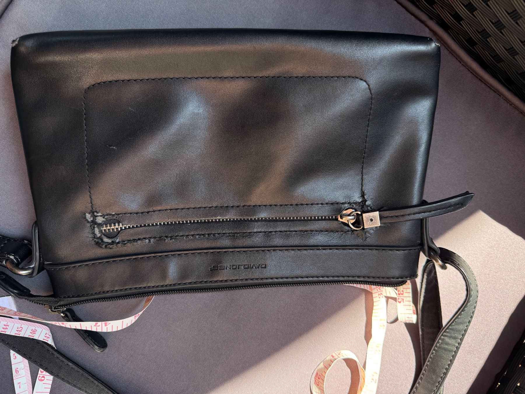 David Jones Taschen für Damen: Schwarze Umhängetasche von David Jones – Defekt aus Riehen von edu_92w7 1