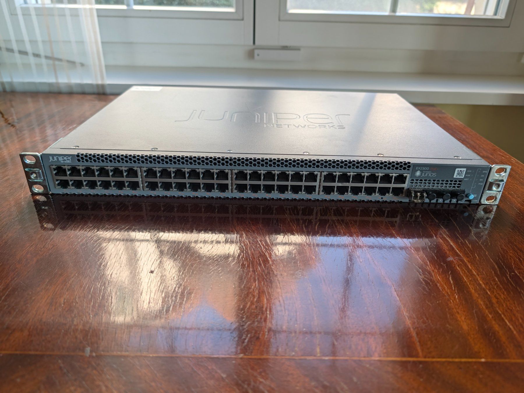 Juniper EX2300 48 Ports PoE+ Junos (Gebraucht) in Niederweningen für ...