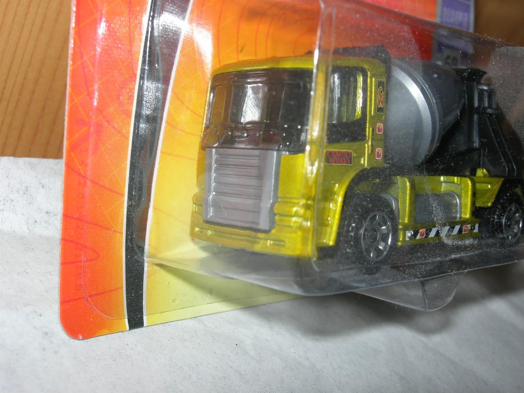 Matchbox Modellini d'auto: MBX  Mixer  °  Matchbox 1:64 – Nuovo e nell'imballaggio originale da Hornussen venduto da Corvette- 2