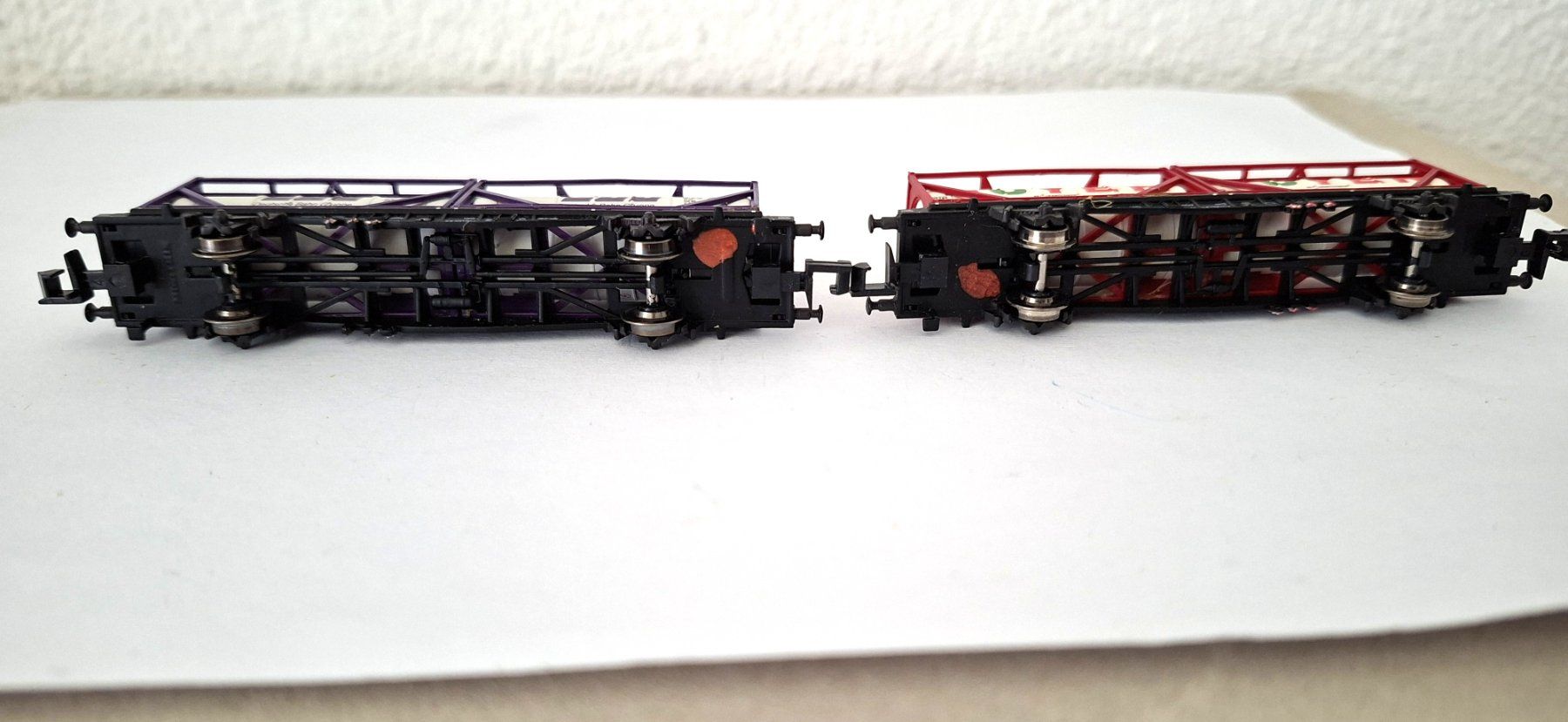 Trix Modelleisenbahnen: Minitrix 2 x  DB Containertragwagen " BTT  u.  HOYER " – Gebraucht aus Biberist von Ntrains 6