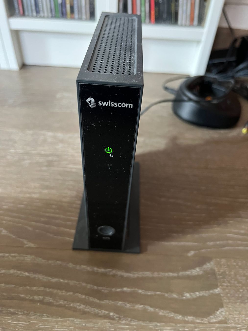 Netgear WiFi: 3 NETGEAR Wirless Wi-fi devices – Usato da Rivera venduto da poweradem05 3