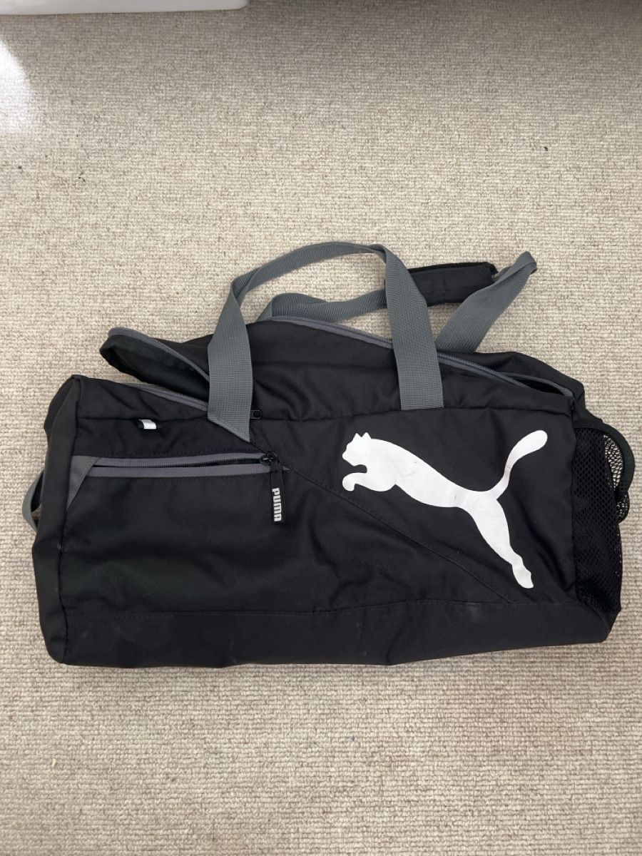 Puma Borse: Puma Sporttasche – Usato da Saanenmöser venduto da Biduburgdorf