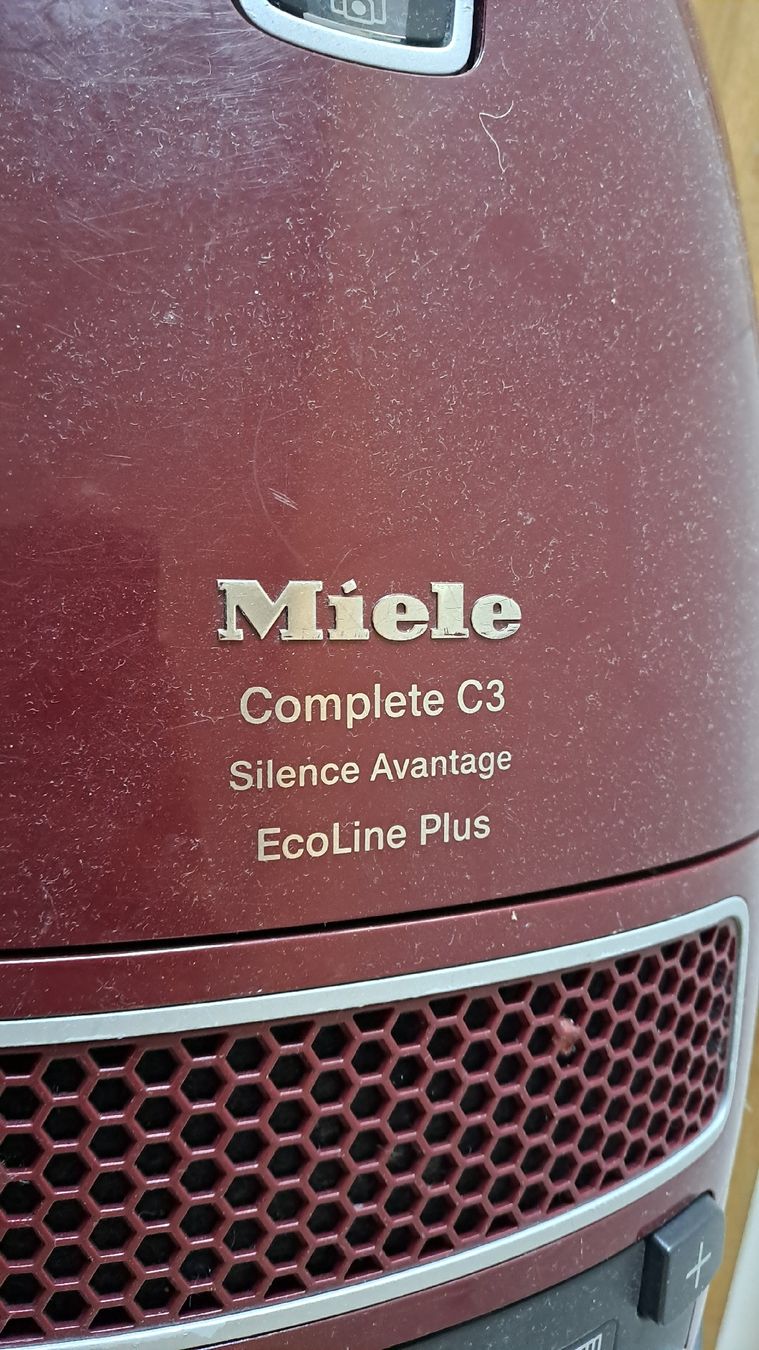 Miele Aspirapolveri & Accessori: Miele C3 Staubsauger – Usato da St.Gallen venduto da kura78 2