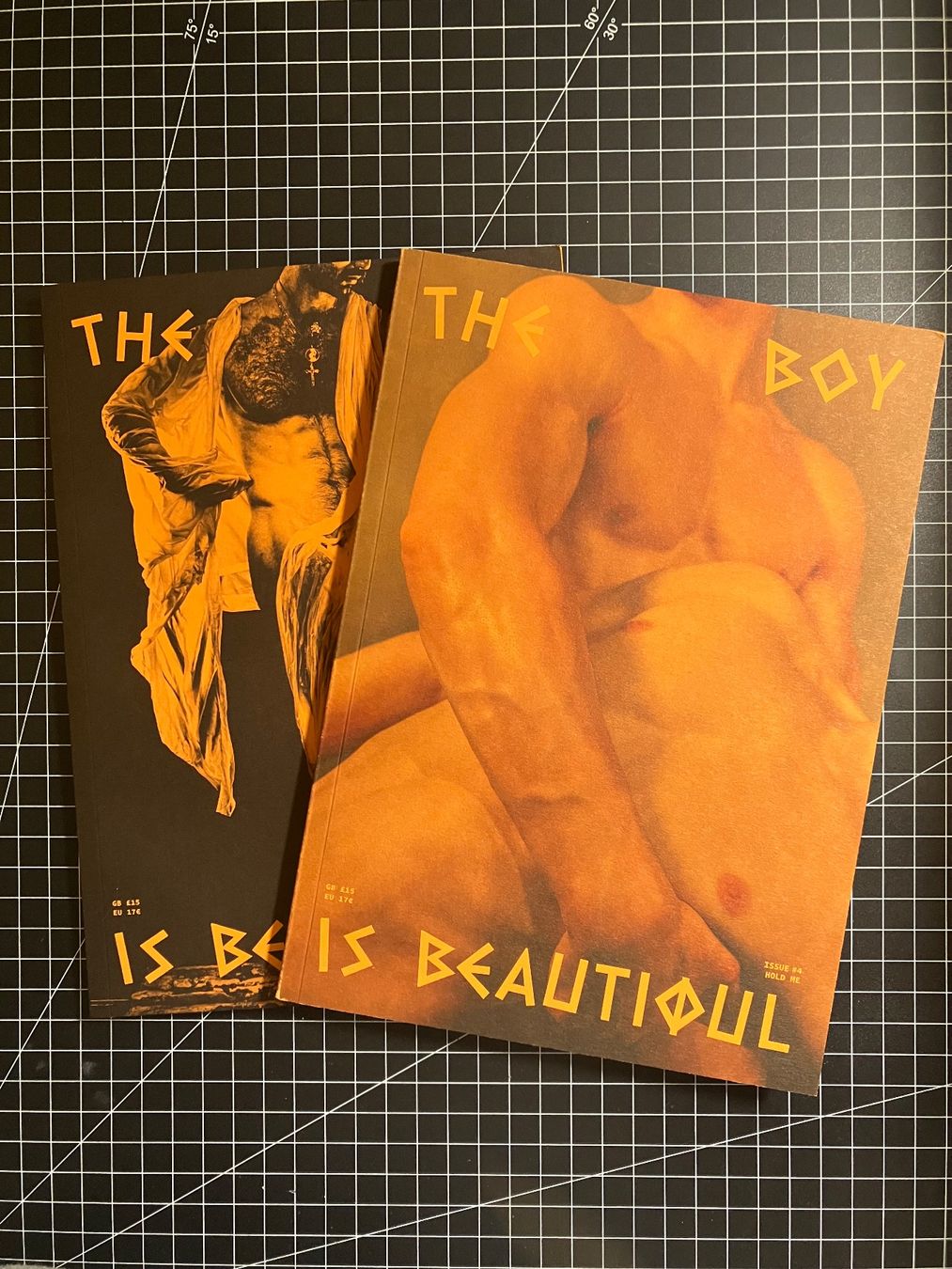 Riviste & Magazine: The Boy is Beautiful, Nr. 3 & Nr. 4 – Nuovo (secondo la descrizione) da Basel venduto da pat_vq9b