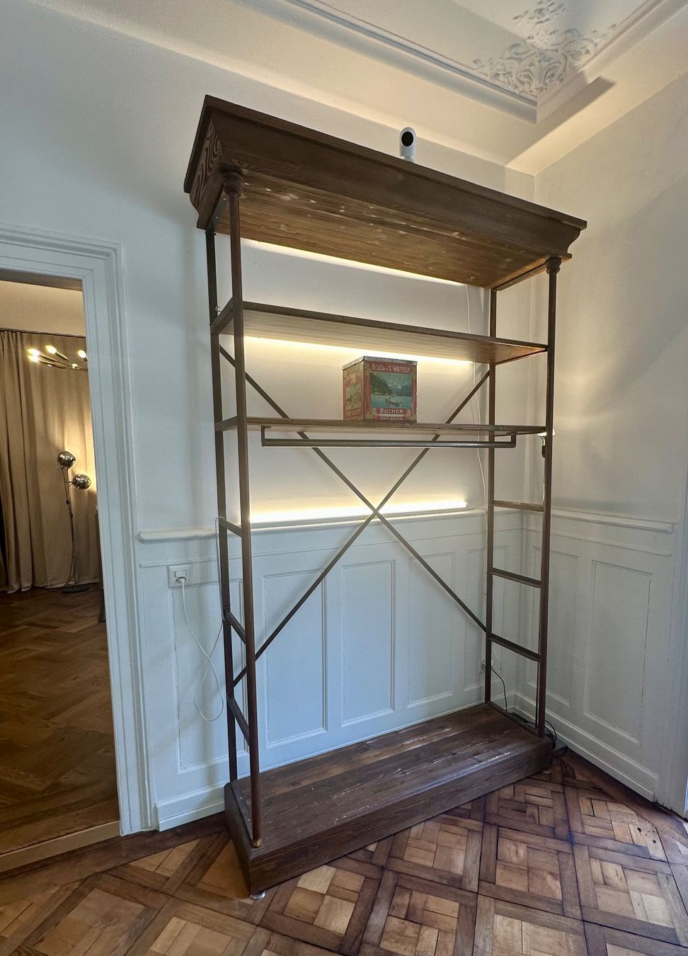 Scaffali: Vintage Verkaufsgestell – Usato da Zürich venduto da n_g_u 3