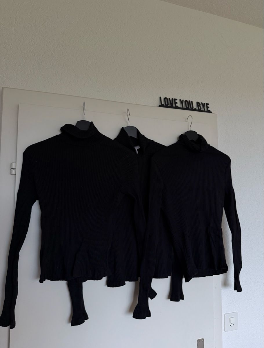 H&M Maglioni & Felpe: 3 Rollkragenpullover – Usato da Veltheim AG venduto da N377Y