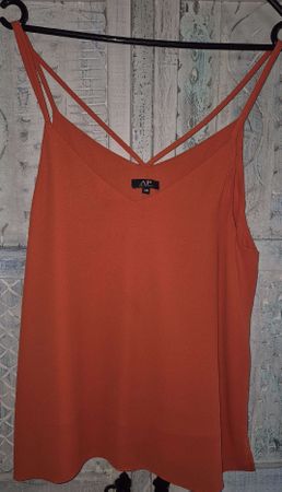 Damen Top AP Gr. 38 rot guter Zustand