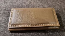 Portemonnaie aus Leder in taupe