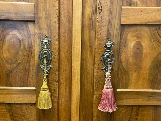 Armadi: Biedermeier-Schrank Nussbaum – Usato da Oberrieden venduto da Ket25 2