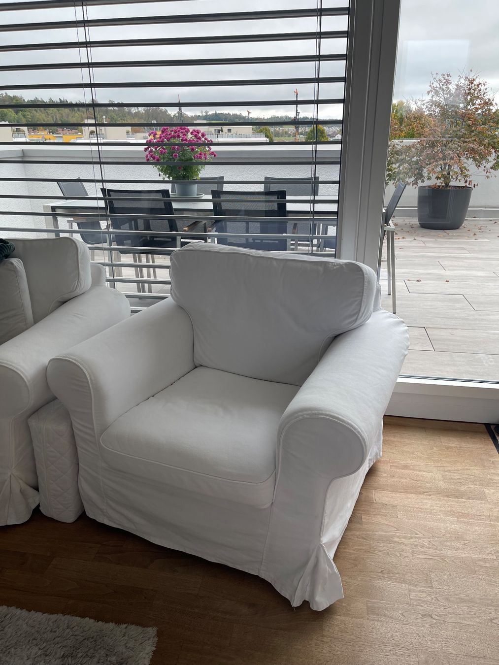 Kare Divani: Elegante Sofagarnitur KARE Design & Hocker – Usato da Bassersdorf venduto da mer_lt5k 1
