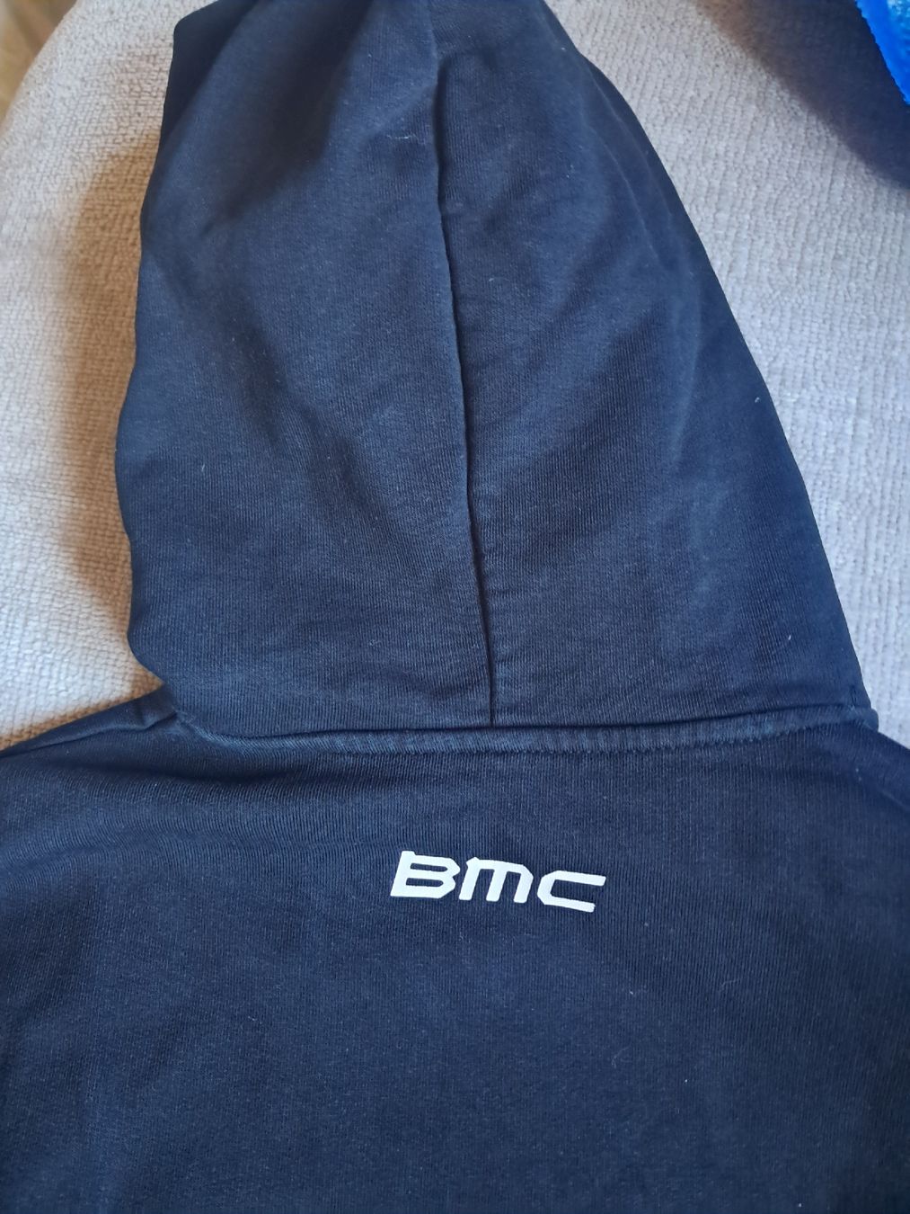 BMC Maglioni & Felpe: BMC Hoodie Schwarz, Grösse M – Usato da Rüedisbach venduto da Wuethis-Fb1212