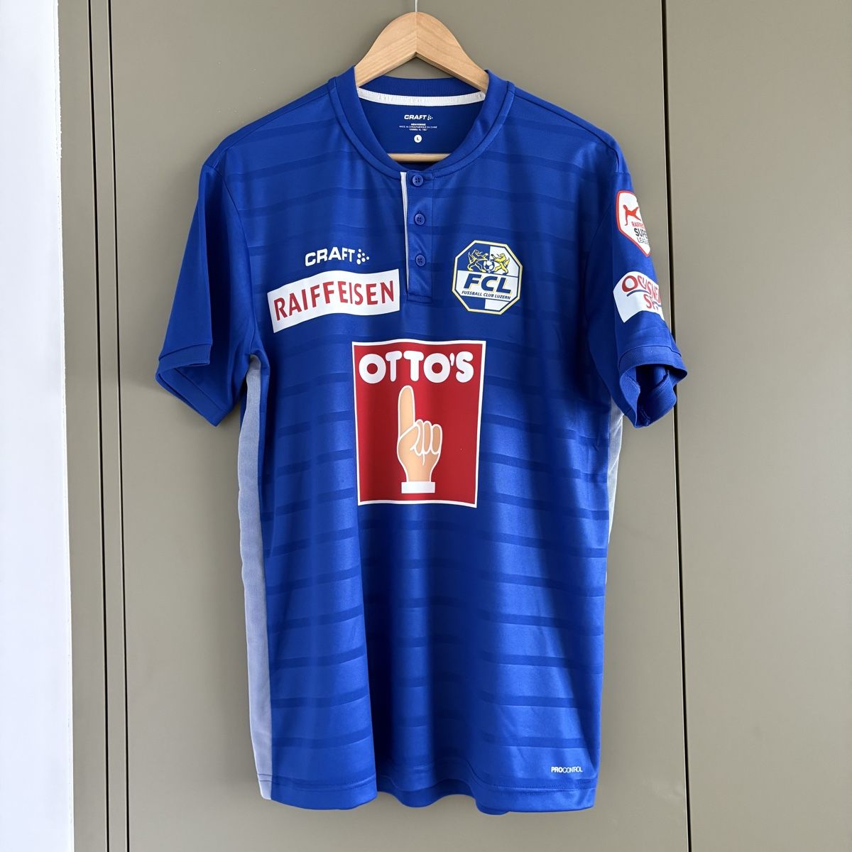 Craft Canottiere & Pantaloni: Fc Luzern Trikot Schulz Craft 2019/2020 – Usato da Winterthur venduto da LaBodega