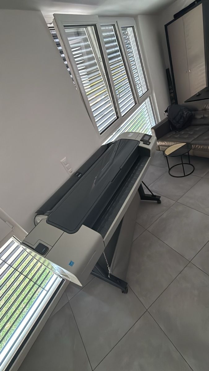 Drucker: Imprimante traceur grand format – Gebraucht aus St. Antoni von end_j9gc