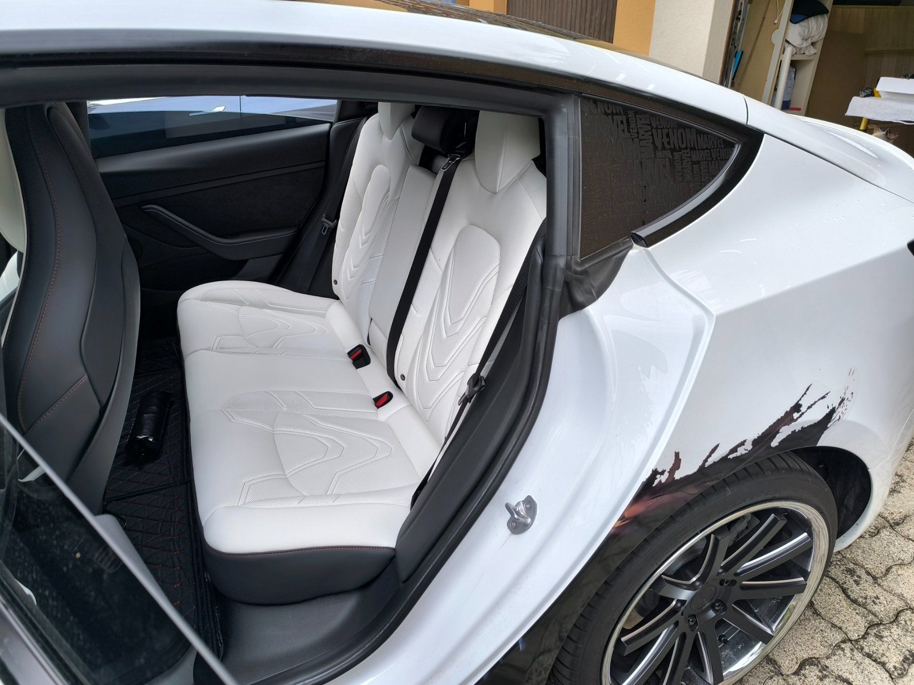Tesla Alle Autoersatzteile: Tesla Model 3/Y "Viper" Vordersitze mit belüfteter – Neu (gemäss Beschreibung) aus Flühli LU von avr_jhm6 3