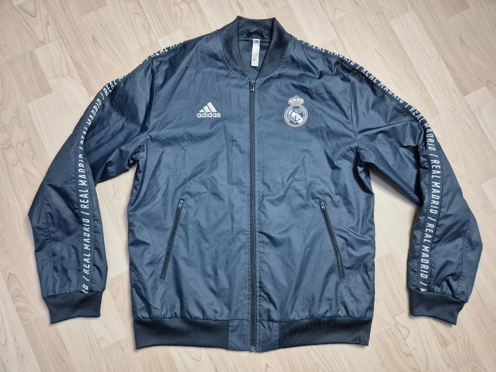Adidas Giacche: Adidas 19/20 Real Madrid Jacke. M – Usato da St. Gallen venduto da CaliSunshine