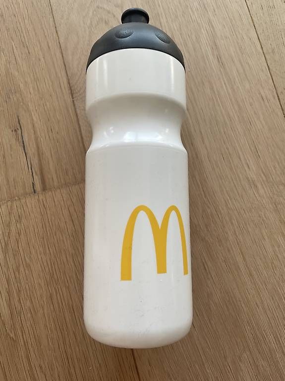 Borracce & Thermos: Neue Wasserflaschen McDonalds  – Usato da St. Gallen venduto da mpo_5dlc 2