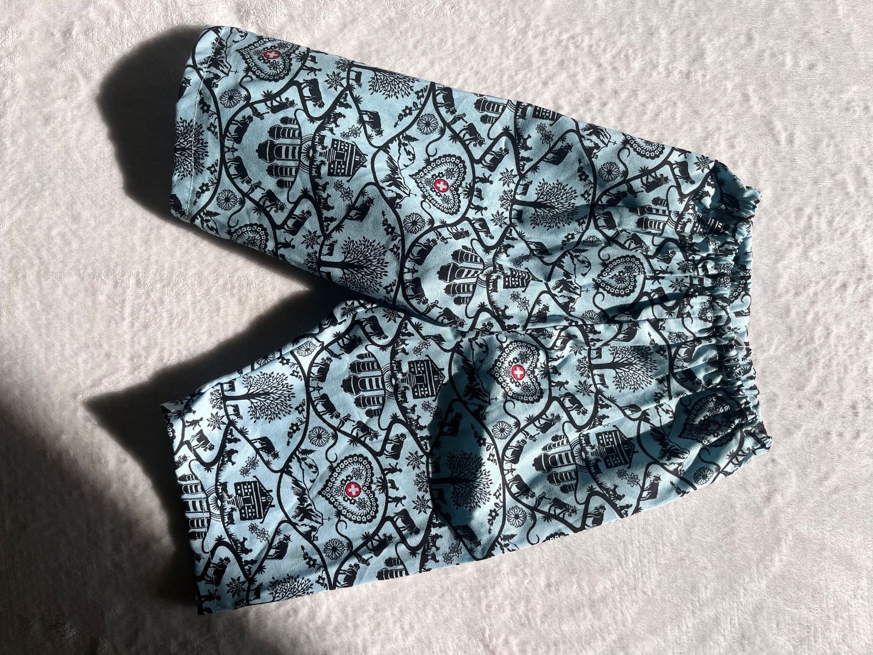 Pantaloni: 1 Kinder Hose selbst genäht – Nuovo e nell'imballaggio originale da Büsserach venduto da bor_s88m