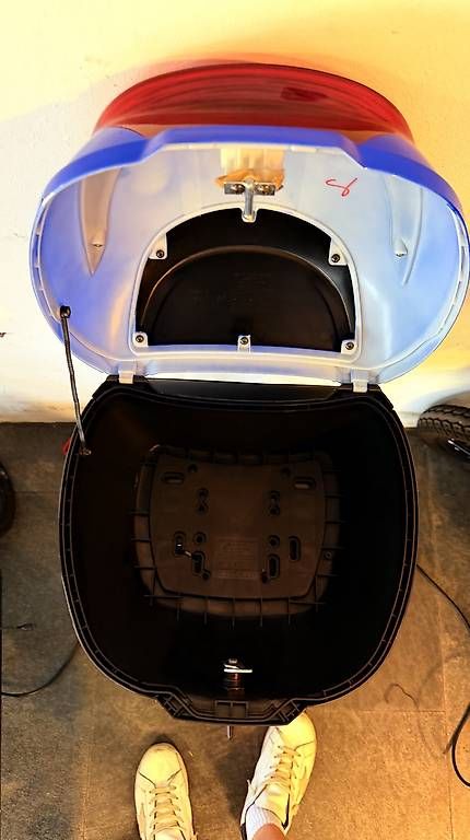 Topcase: Motorrad Heckbox Neu – Usato da Unterseen venduto da beE-Scooter 3