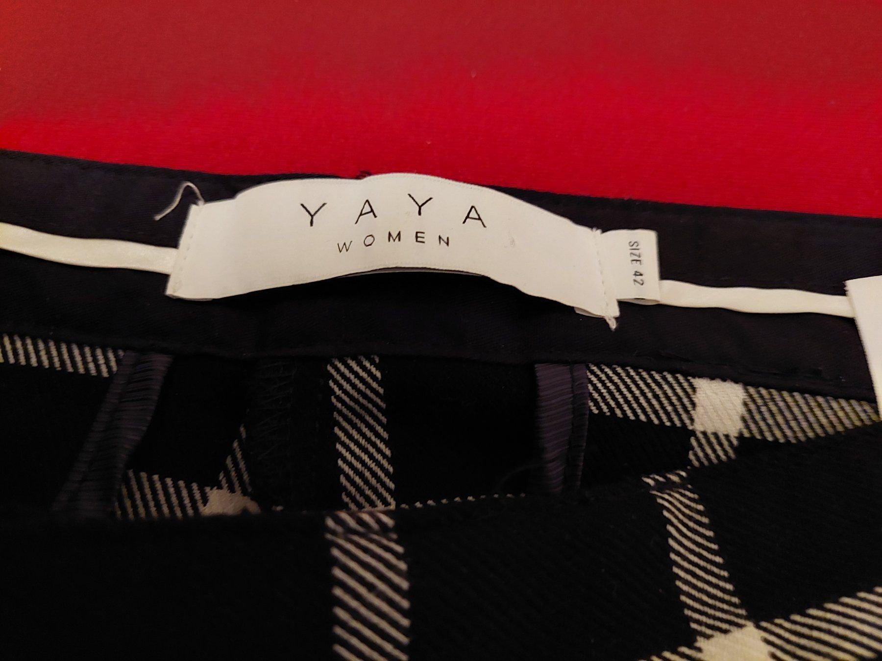 Hosen: Damenhose der Marke YAYA – Gebraucht aus Belp von egsu62 1
