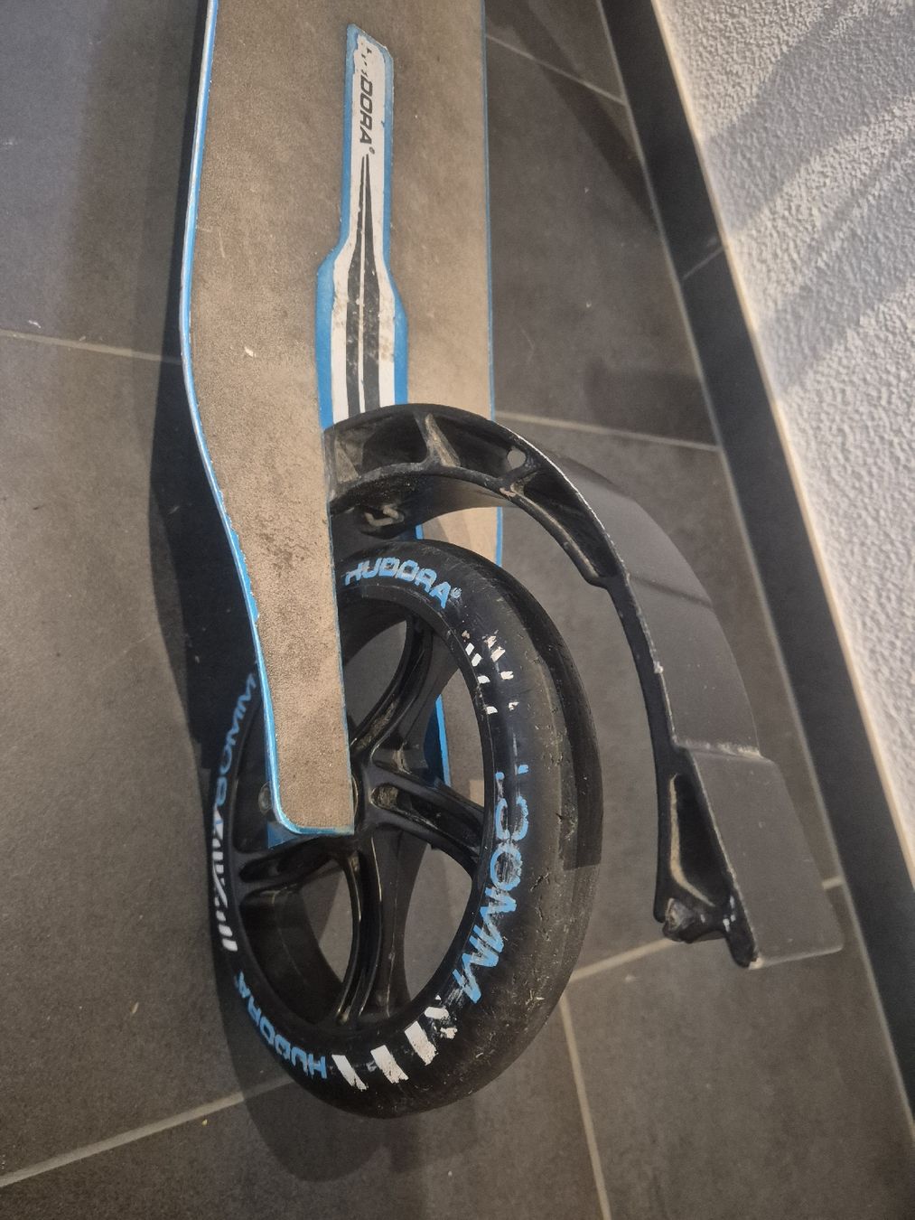 Hudora Kickboard: hudora Roller-Kicki-Trottinett – Usato da Vilters venduto da tin1tho 3