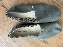 grüne toms grösse 40