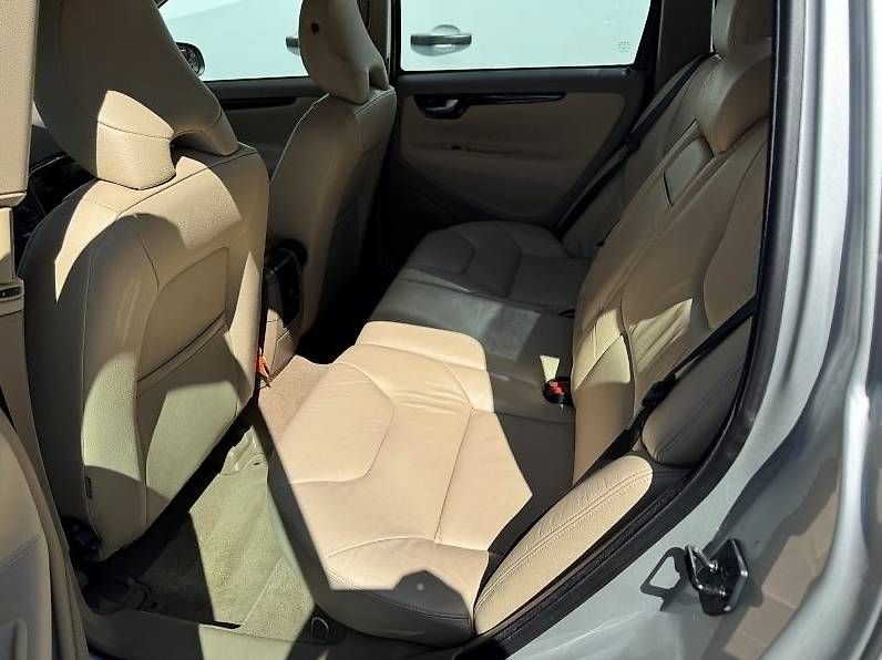 Automobili: Volvo V70 2.5 20V T 210 Move AWD – Usato da Langenthal venduto da Goergens10 3