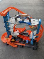 Hot wheels garage 