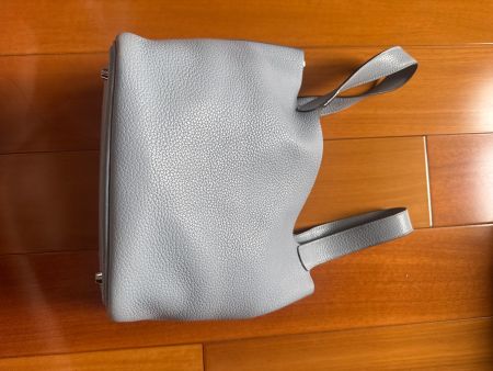 Picotin 22 with lock and key