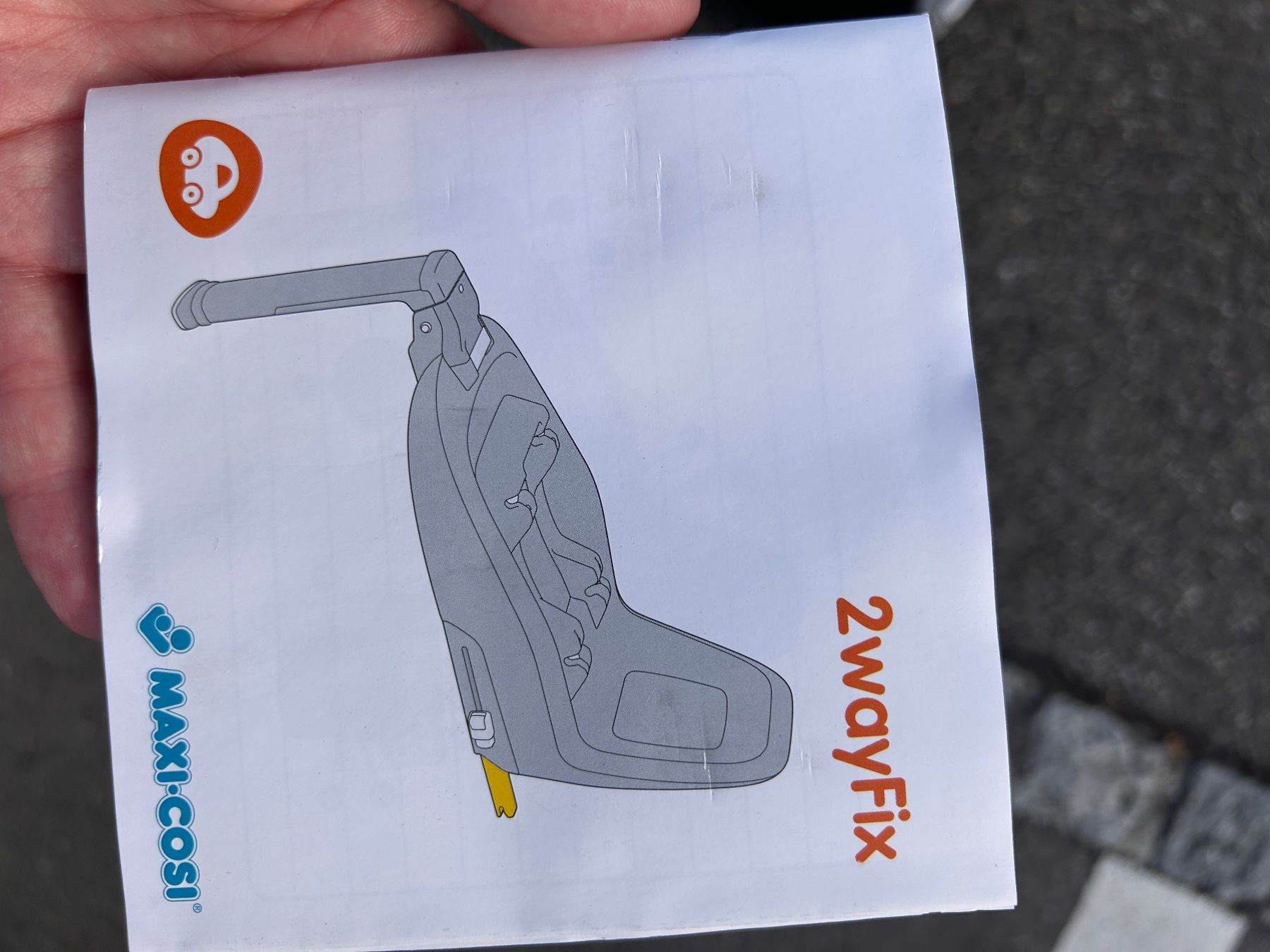 Maxi-Cosi Seggiolini per auto: Maxi-Cosi 2WayFix Basisstation schwarz gebraucht – Usato da Allschwil venduto da ell_g299 2