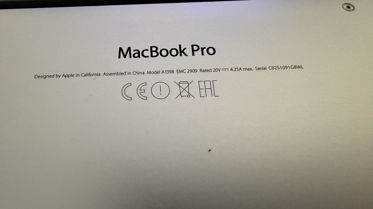 Apple Notebook: Apple MacBook Pro 15" Nur mit Windows 11 Pro. Zoll – Usato da St.Gallen venduto da gauwo 5
