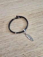 Armband mit Feder