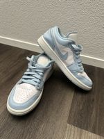 Air Jordan 1 Low Sneakers hellblau/weiss Grösse 39