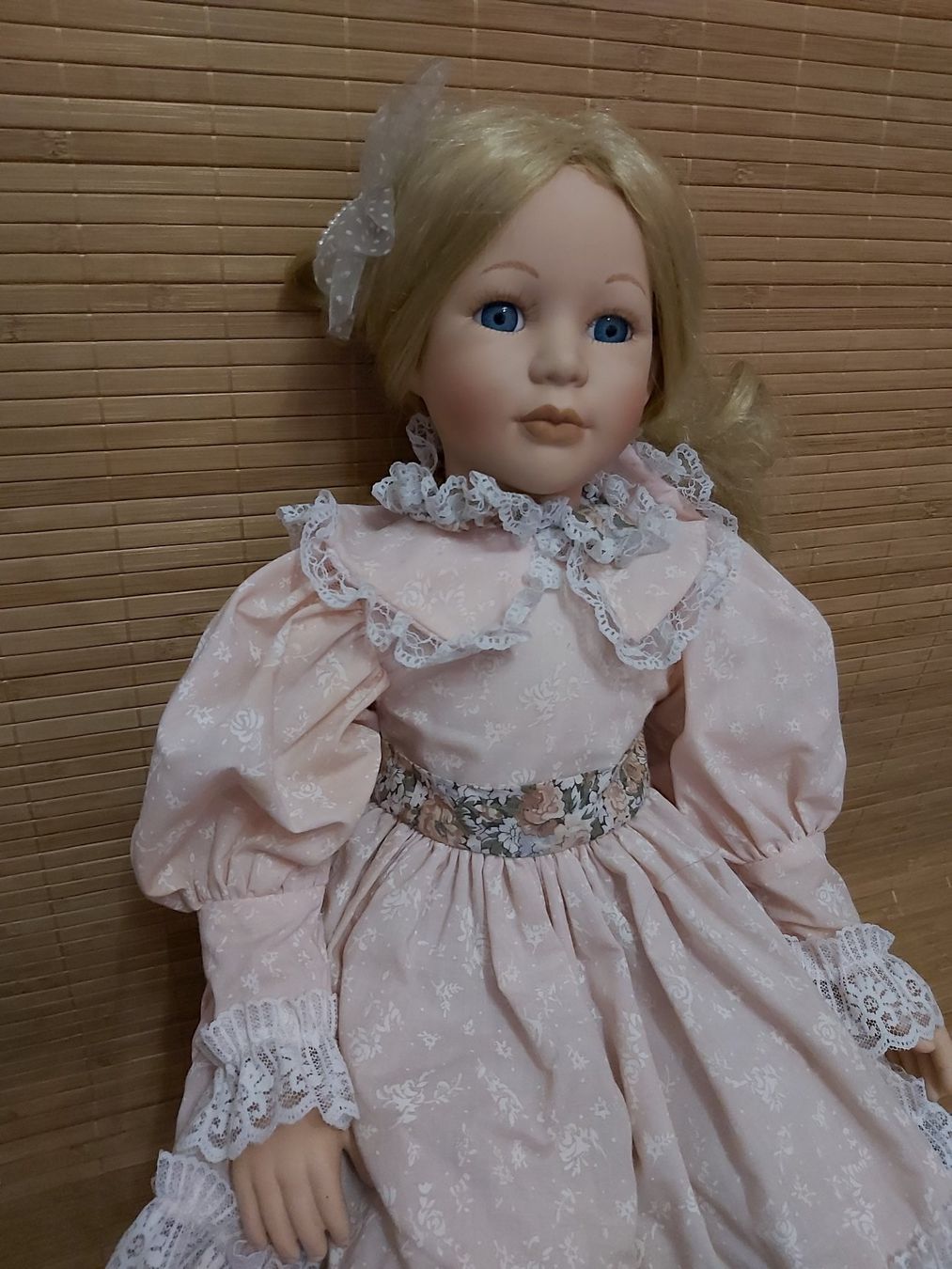 Puppen: Grosse Puppe im romantischen, rosa Kleid – Gebraucht aus Winterthur von Goldpipau 2